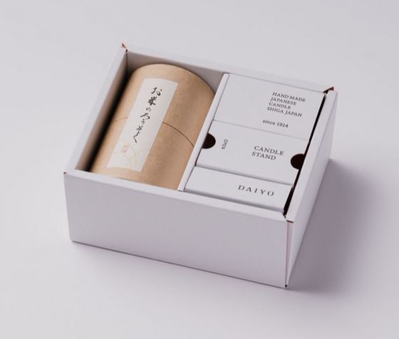 Daiyo Ivory Rice Wax Candle Gift Set (20 & White Ceramic Stand)