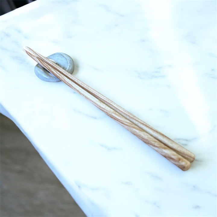 Hana Chopstick Rest
