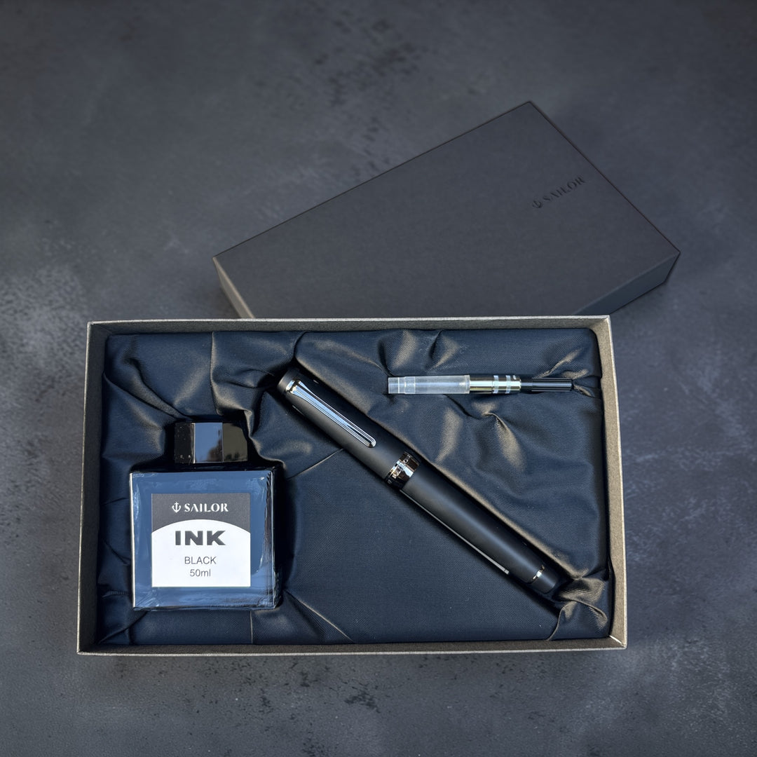 Sailor Pro Gear Imperial Black Fountain Pen Gift Set - 21 kt Gold Nib
