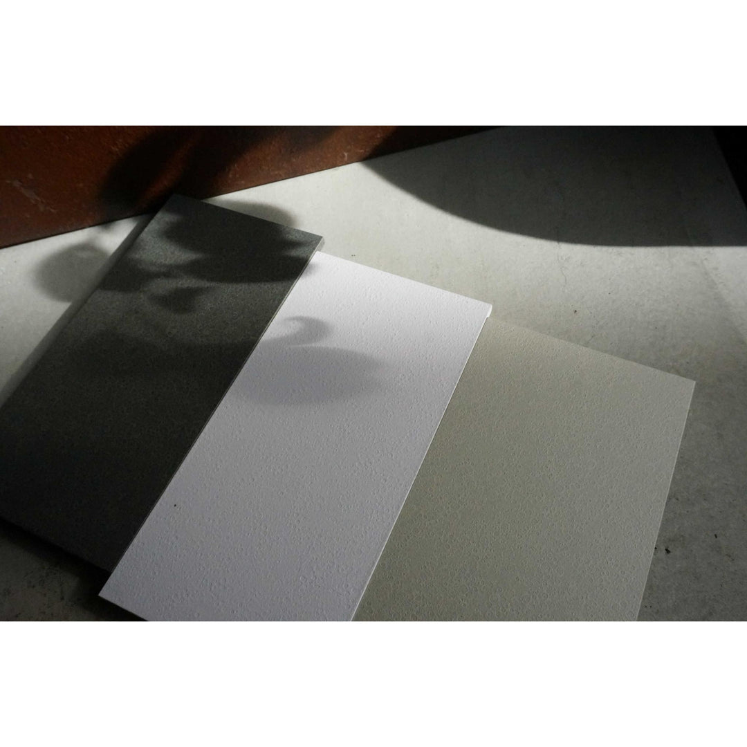 HAZE - Moon Surface Plate - Charcoal Black